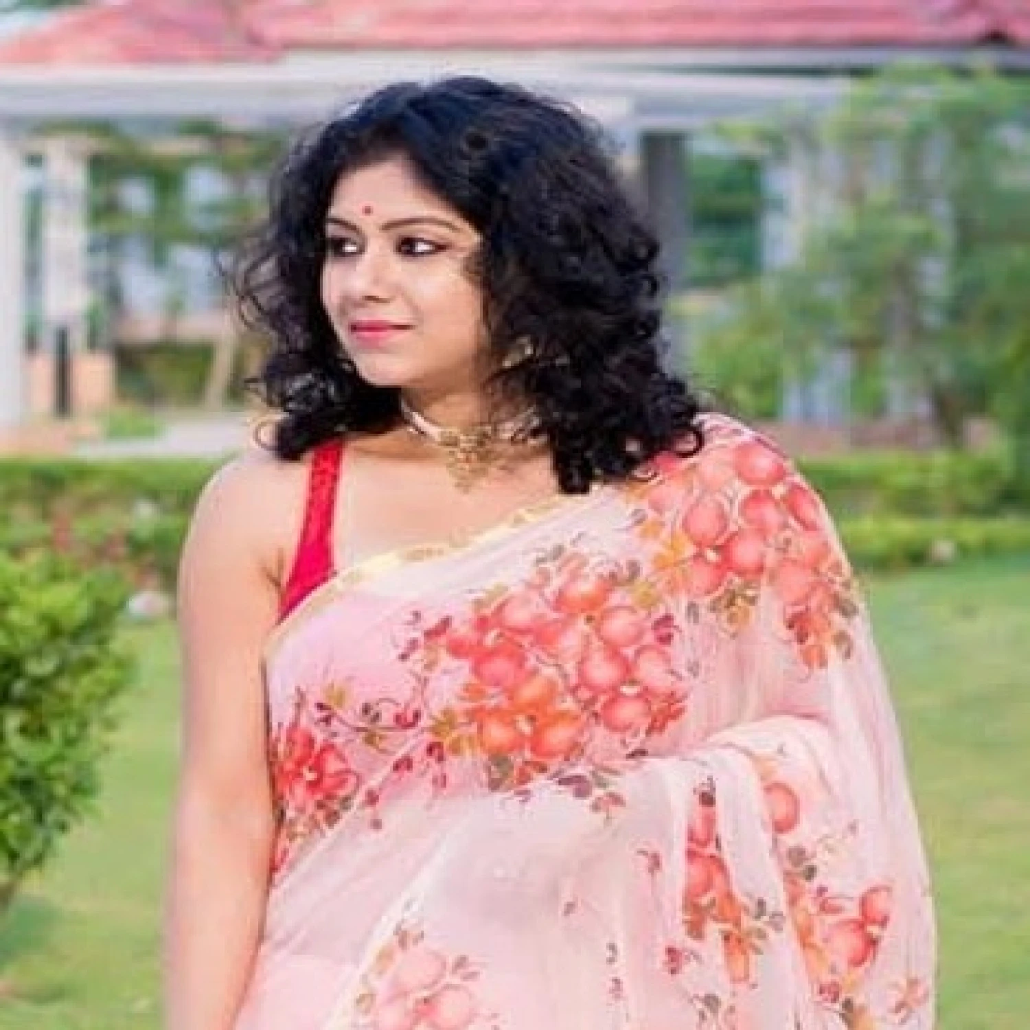 হ্যান্ড প্রিন্ট শাড়ি